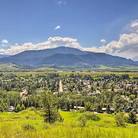 Red Lodge Townhome With Hot Tub And Mountain Views!